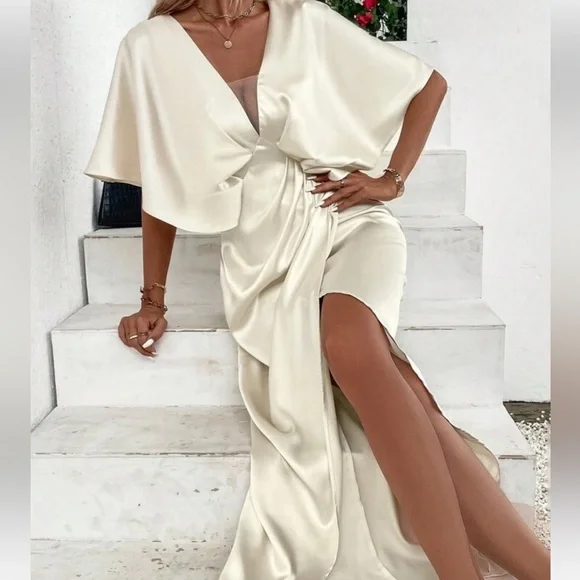 Brand New White Maxi Bat Sleeve Dress Size Large | Color: White | Size: L | Alin1011's Closet